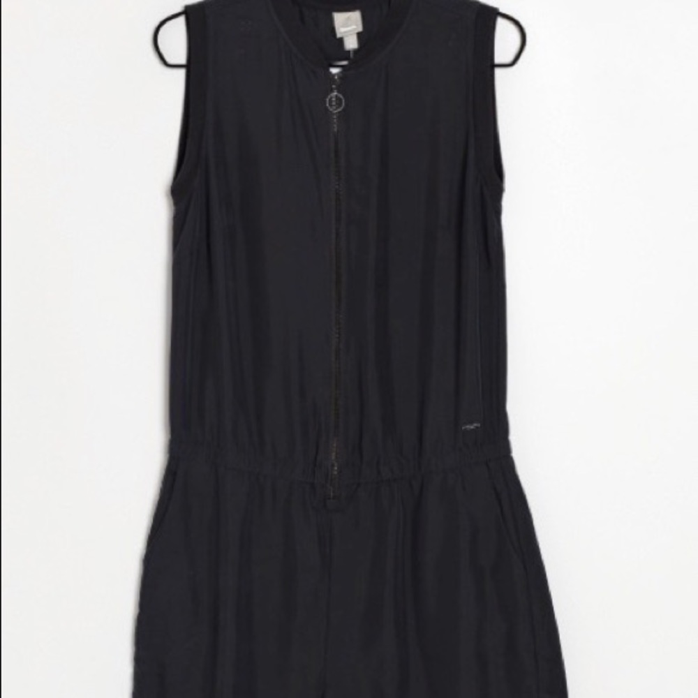Bench Zip-up Romper - Picture 3 of 8